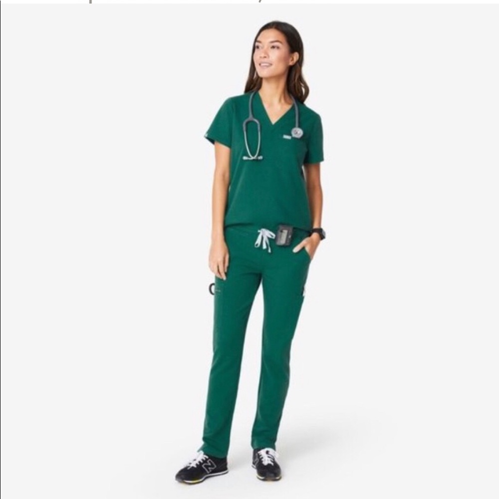Figs Hunter Green Scrub Set